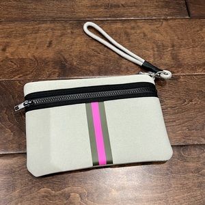 Neoprene Haute Shore zip case